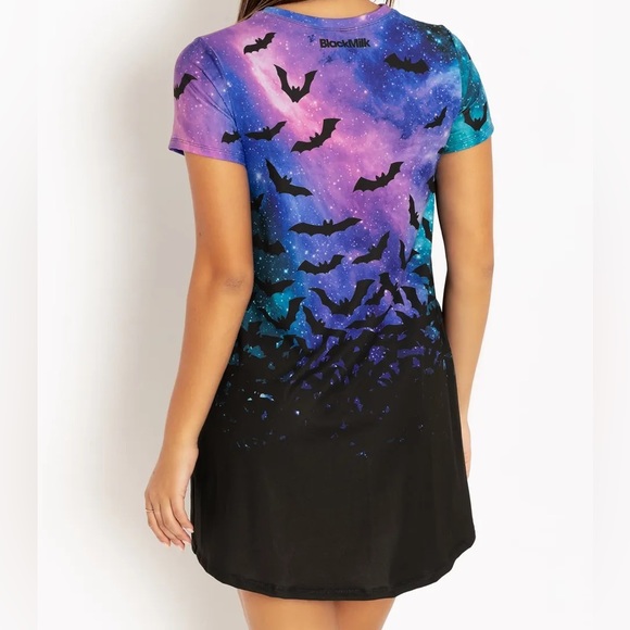 Blackmilk “BATS IN SPACE SWING TEE DRESS - LIMITED” Size Medium M NWT - Picture 6 of 16